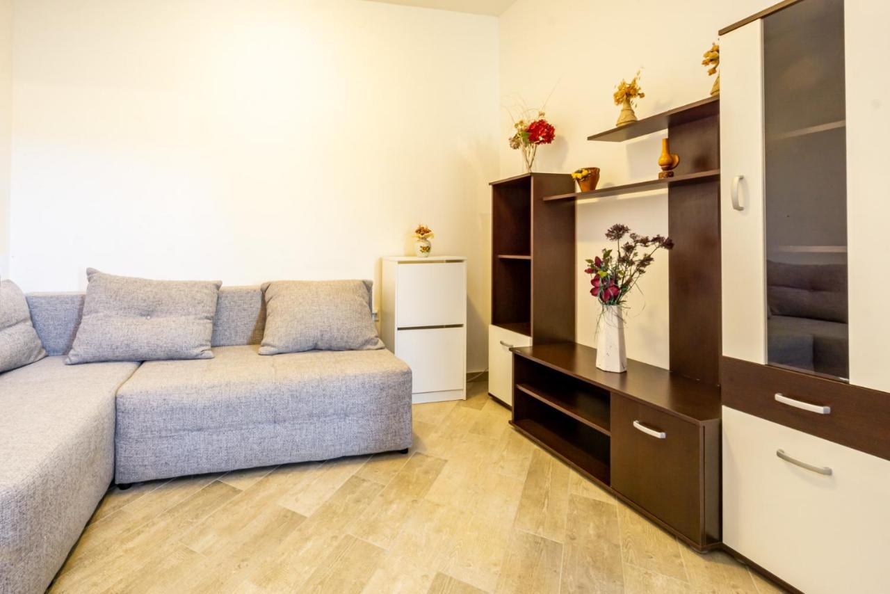 Kob Orog Good Location With Sea Views And Modern Decor Lägenhet Metajna Exteriör bild