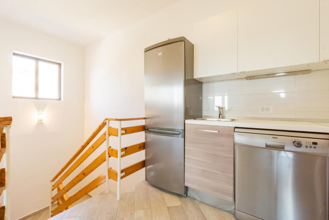 Kob Orog Good Location With Sea Views And Modern Decor Lägenhet Metajna Exteriör bild